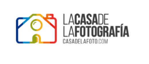 LA FAF , HA LLEGADO A UN ACUERDO DE COLABORACION CON JOSE BENITO. ( LA CASA DE LA FOTOGRAFIA ). Desde el enlace de su pagina, se puede ver los acuerdos en el apartado de Asociaciones. <br> <a href="https://casadelafoto.com/asociaciones/" target="_blank">ENLACE</a><br> <br> <a href="https://www.federacionandaluzafotografia.com/sites/default/files/captura_de_pantalla_2021-03-01_a_las_17.17.21.png__0.pdf" target="_blank">ARCHIVO</a><br>